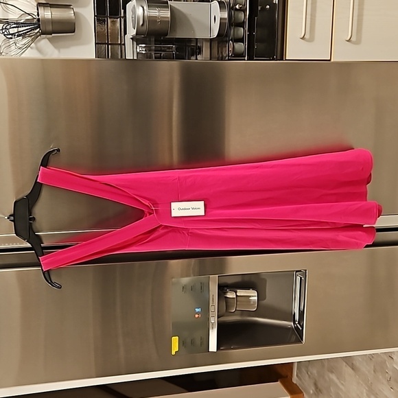 💕OUTDOOR VOICES💕 Cross Back Tennis Minidress ~ PItaya Pink Large L NWT - Picture 10 of 14
